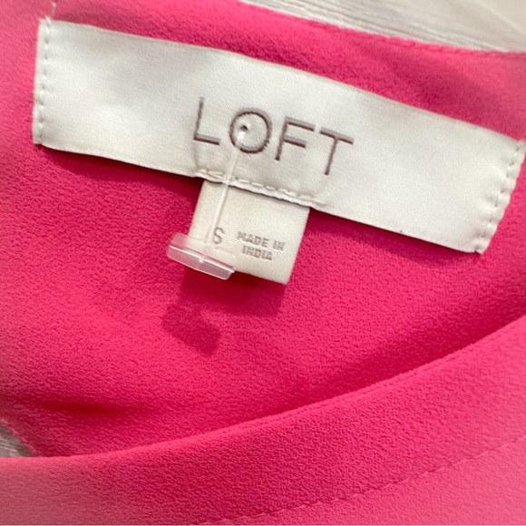 Loft hot pink cutout back ruffle/ flounce top ❤️ - Picture 5 of 6